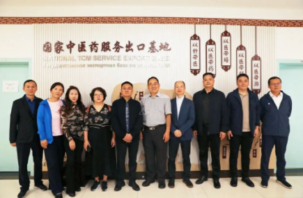 成都市残联一行到西安中医脑病医院参观交流