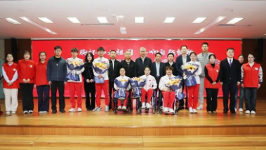 第17届巴黎残奥会参赛运动员先进事迹宣讲会走进西安中医脑病医院