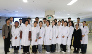 新疆残疾人职业中专学校到新疆长安中医脑病医院观摩学习