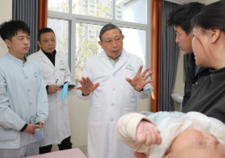 国家区域中医儿科/康复诊疗中心专家义诊暨基层培训班在陕西省安康市举行