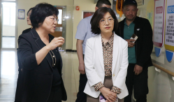 新疆乌鲁木齐高新区（新市区）妇联到新疆长安中医脑病医院开展调研