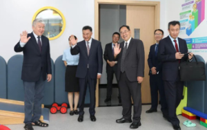 中国—中亚机制秘书长孙炜东一行到中国—哈萨克斯坦传统医学中心调研
