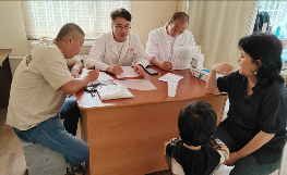 新疆长安中医脑病医院赴哈萨克斯坦巴浦洛达尔开展中医康复服务侧记